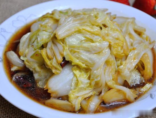 炒大白菜时,可别再直接下锅炒了,少了这1步,难怪咋做都不香!