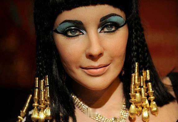 埃及艳后50岁时用蛇了结生命,死时为少女样貌,原因被后人揭开