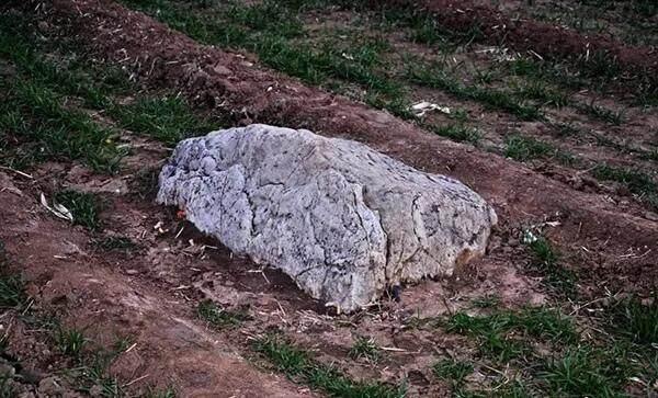 全世界最小的山,仅仅0.6米却无人敢登攀!这是为什么呢?