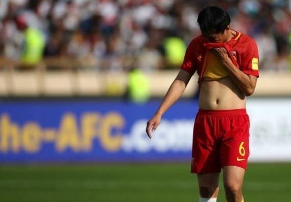 国足继"白斩鸡"后又获得新称号!网友:实在不能更形象了