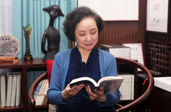 王小鹰作品朗诵会上,他们用声音丰富了纸面