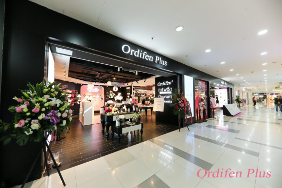 性感内衣店_内衣店装修效果图