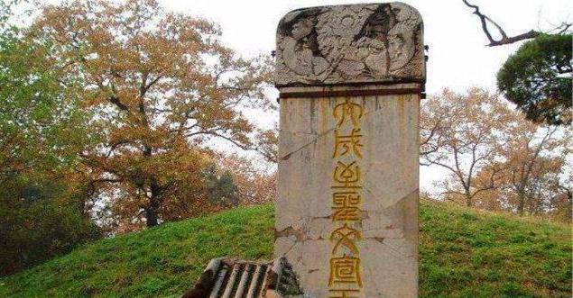 正文       后来一位大臣告诉他们,康熙皇帝这样做首先是为了安抚民心