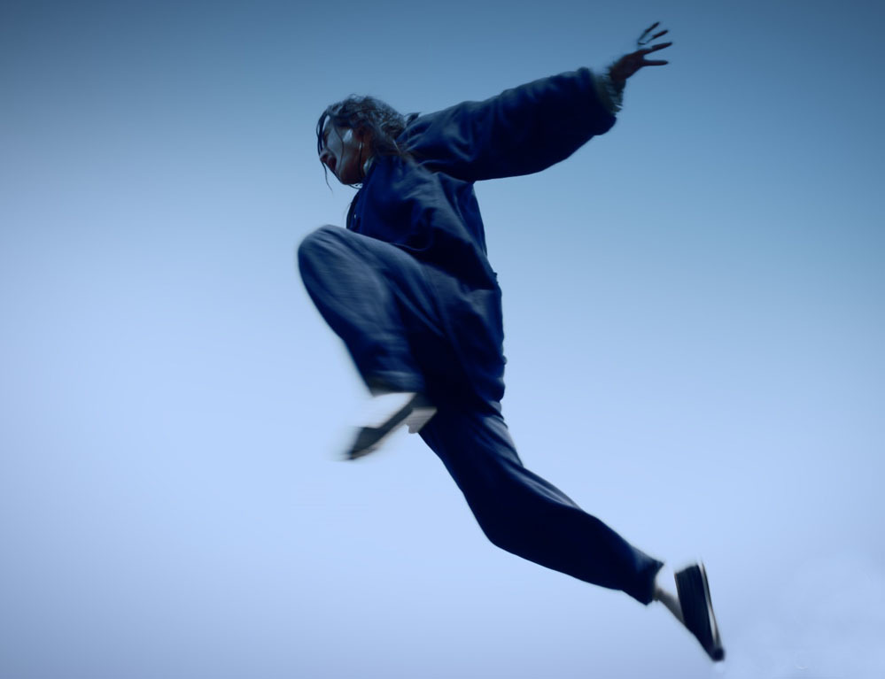 他是军统"第一飞贼",轻功天下无双,受命破坏开国大典