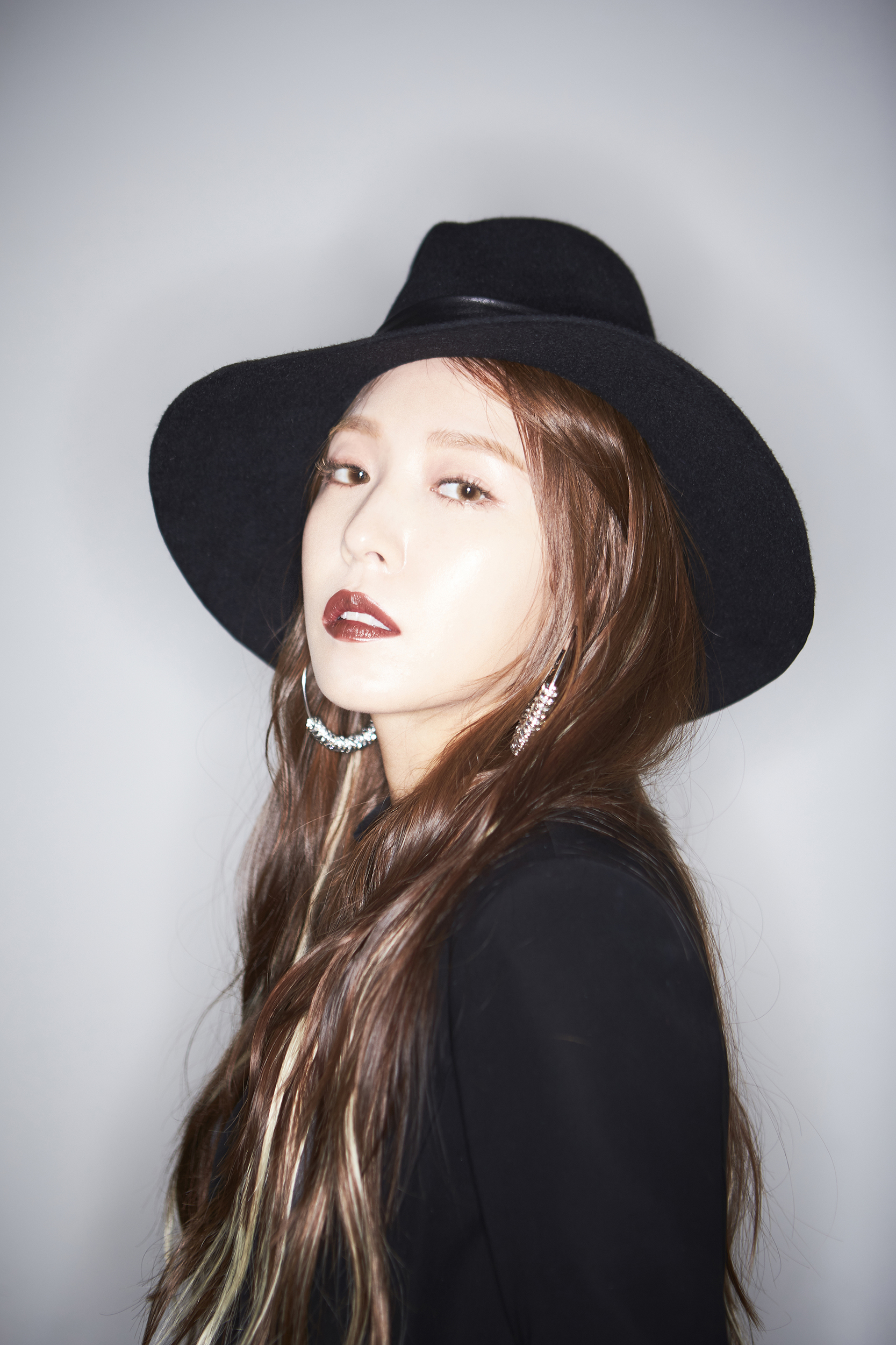 1音乐人"boa的正规9辑《woman》回归舞台首播.