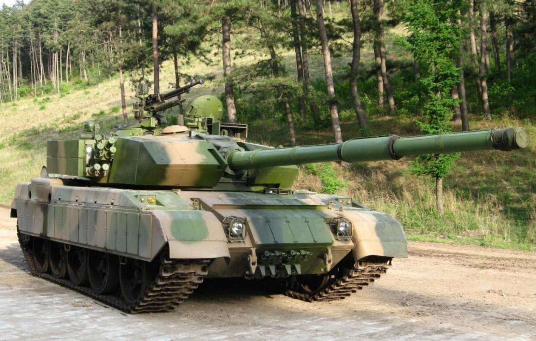 中国装甲车辆掠影:vt-3其实不是一辆"坦克",而是一群59改的.