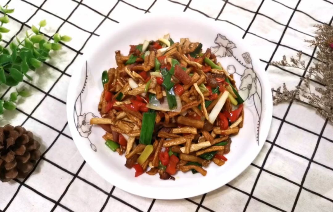 冬天萝卜干最好吃做法,营养又下饭,脆爽可口,吃一次忘不了!