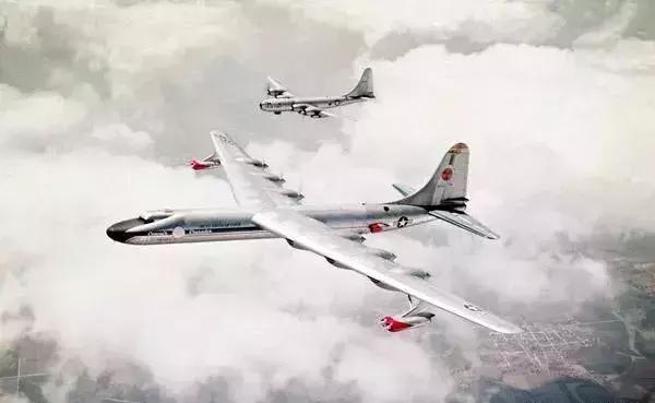 世界上唯一的一架核动力战略轰炸机——图-119"燕子