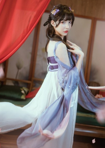 "女装大佬"艾比cos逆水寒时装,古装初亮相,真乃世间绝色也