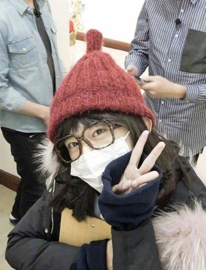 易烊千玺穿女装爆图,网友留言太萌美,并带回家做压在夫人