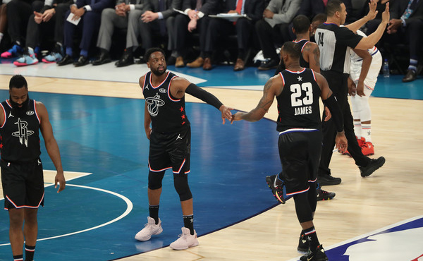 精彩!最后一次"詹韦连线"!虽然时光易逝,但是友谊长存!