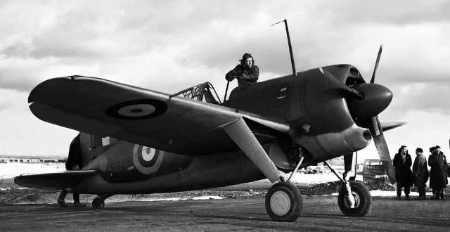 图说:布鲁斯特f2a"水牛"二战中表现最矛盾的一种战机