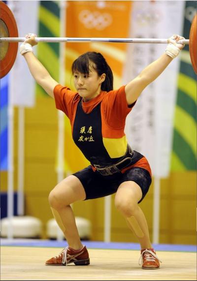 她是日本最美举重冠军,坚决不进娱乐圈,直言:退役后想去摔跤