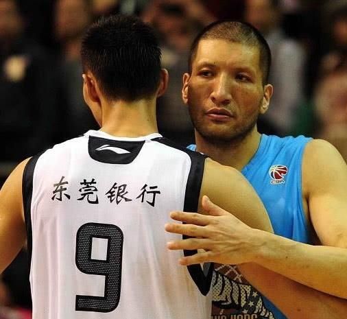 超越巴特尔易建联再成cba第一!多项荣誉加身成就早已超越姚明