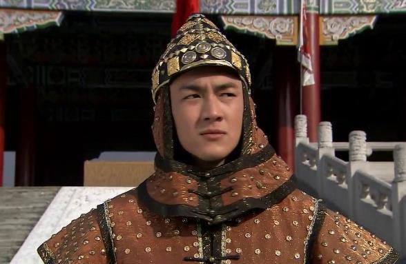 但他并不以皇帝的名义出行,而是以"总督军务威武大将军总兵官"的头衔