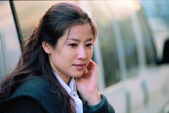 长相清秀的女演员,曾与朴海镇传绯闻,39岁低调嫁企业家很幸福|李泰兰