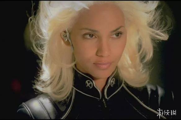 好莱坞的黑珍珠哈莉贝瑞