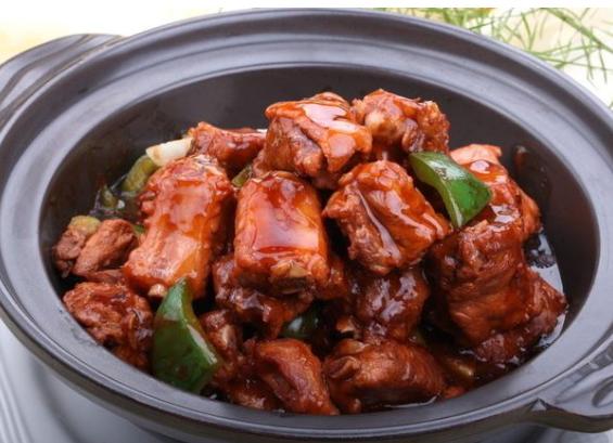 酒香排骨鸡 使用了浙江黄酒后的排骨和鸡 香味更加浓郁了