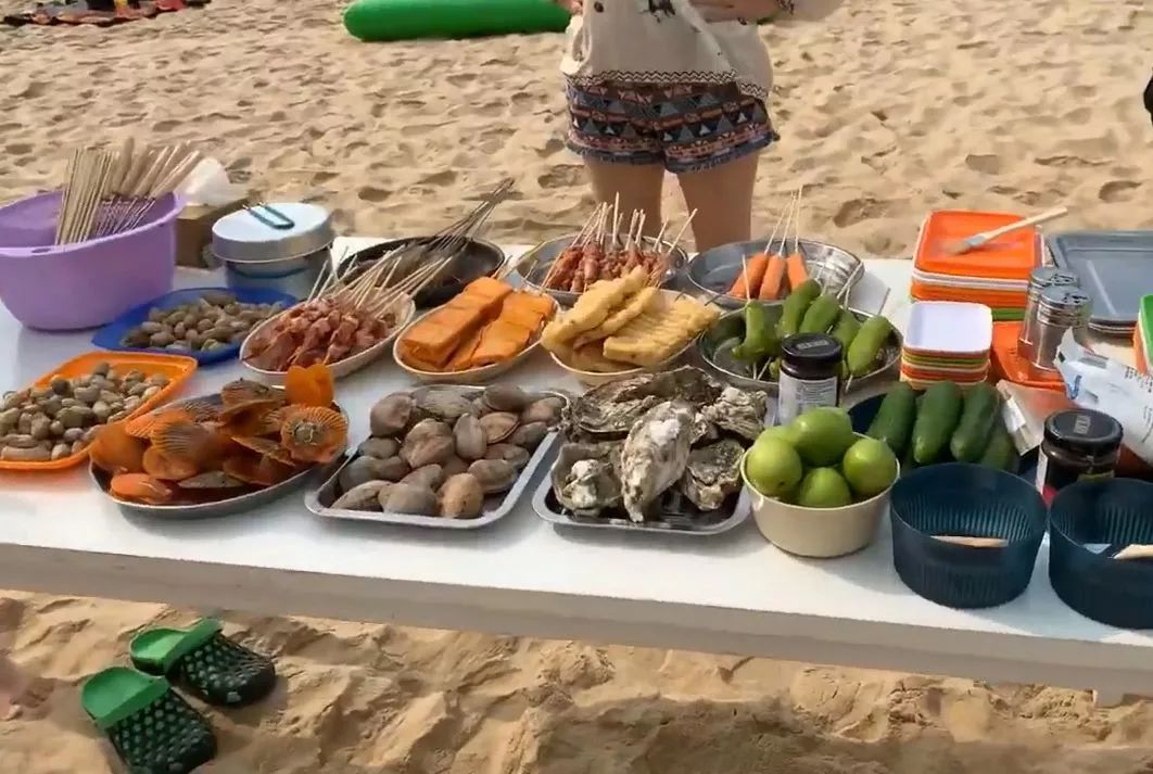 话题| 女演员发三亚海边烧烤视频,官方回应:罚!