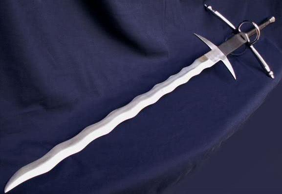 很有特色的冷兵器，人头刀很霸气，锯齿剑威力大|握把|刀刃|砍杀|蛇形