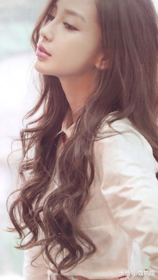 靠鼻子就能出道的女明星杨颖的鼻子好美而她的鼻子是整容范本