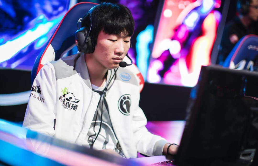 ig打野ning开启直播,奇葩键位设置引观众热议:堪比smlz!