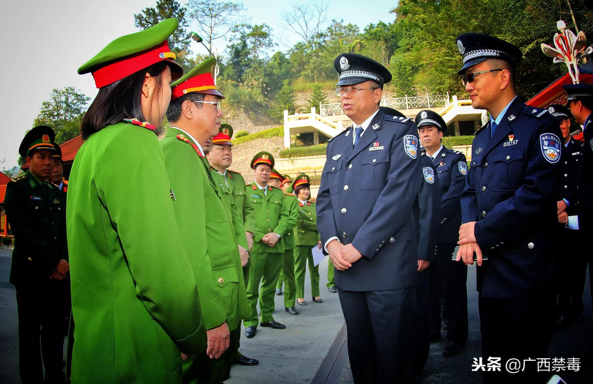 中国警方向越南移交重大毒品犯罪嫌疑人