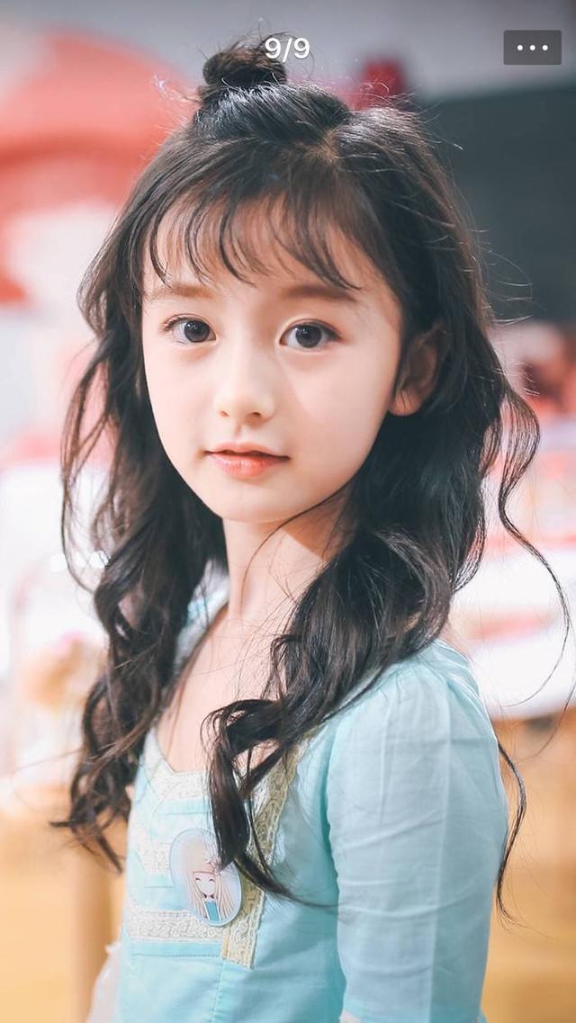 6岁就因为童装照走红网络王思聪随手就关注了这个小女孩