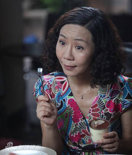 杨青生活近照:因"丑"出名却嫁德国大亨,如今开酒庄当老板娘