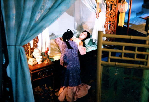 关于林黛玉之死,向来都是争议不断的话题,以前我在分析黛玉之死时,只