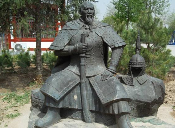 一将军上茅房发现一群蚂蚁,立即下令撤退