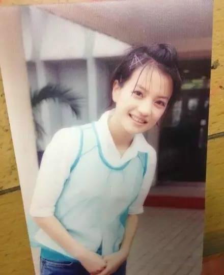 赵薇学生时代的旧照片曝光,怪不得黄晓明都曾暗恋她