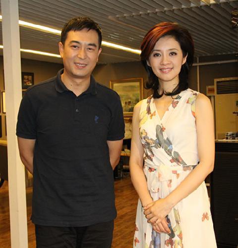 最后许戈辉怀有身孕成功上位了,丁健为了弥补自己的前妻,给了她一亿元