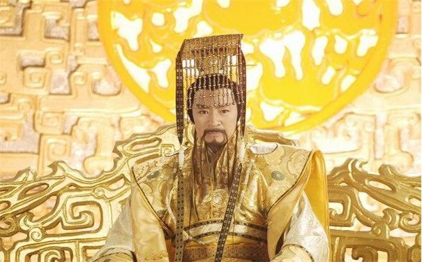后汉书》《三国志》为前四史,晋朝的正史,在李世民登基称帝之前是空白