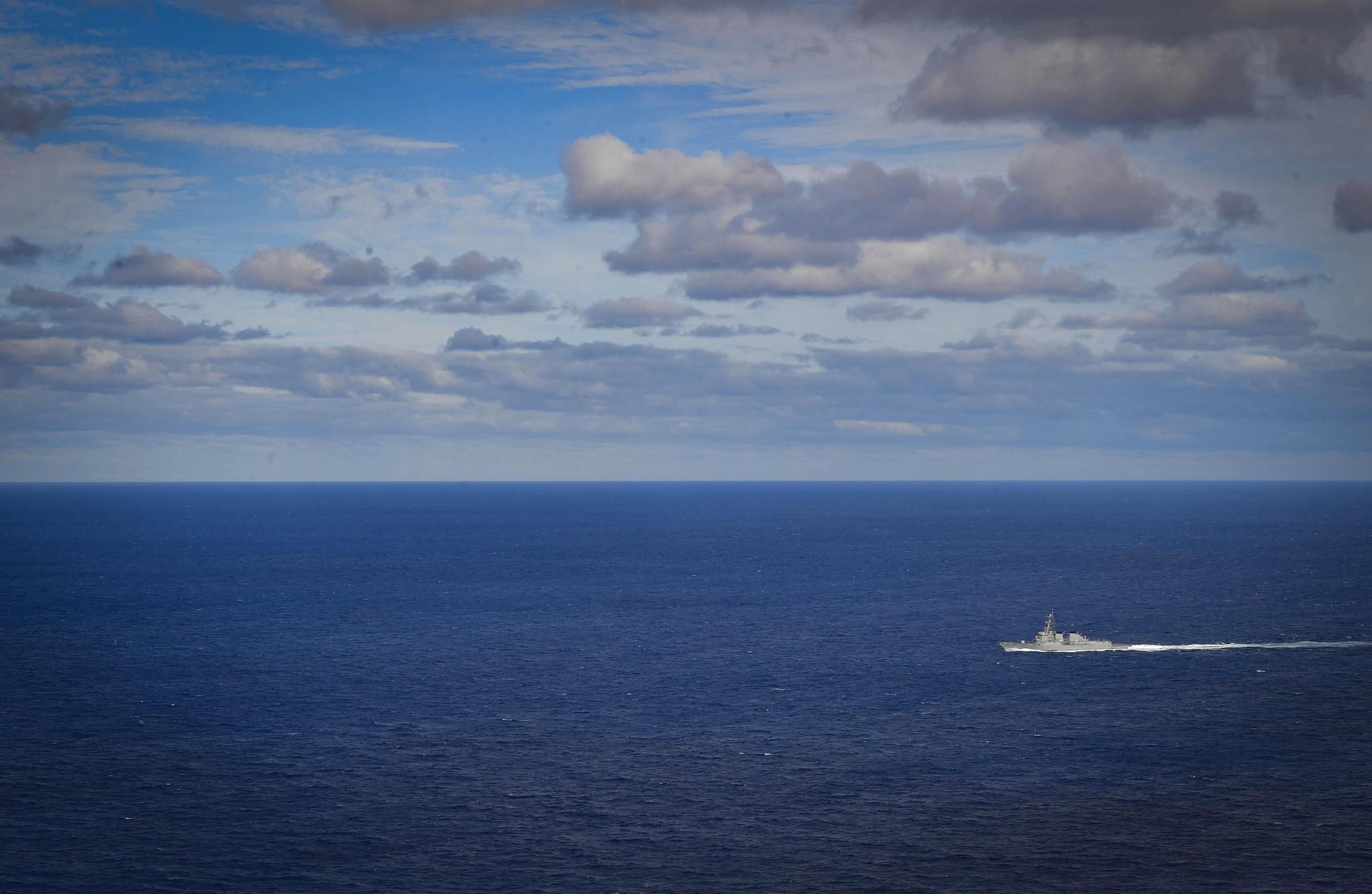 一艘军舰能够干什么?美国末日孤舰单挑全世界,现实中可能吗?