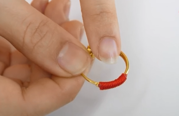 手把手教你开口戒指缠红绳,步骤详细,方法简单,比店里绑的更好
