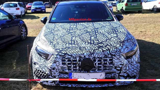 2020款A45 AMG最新谍照 外观更加激进