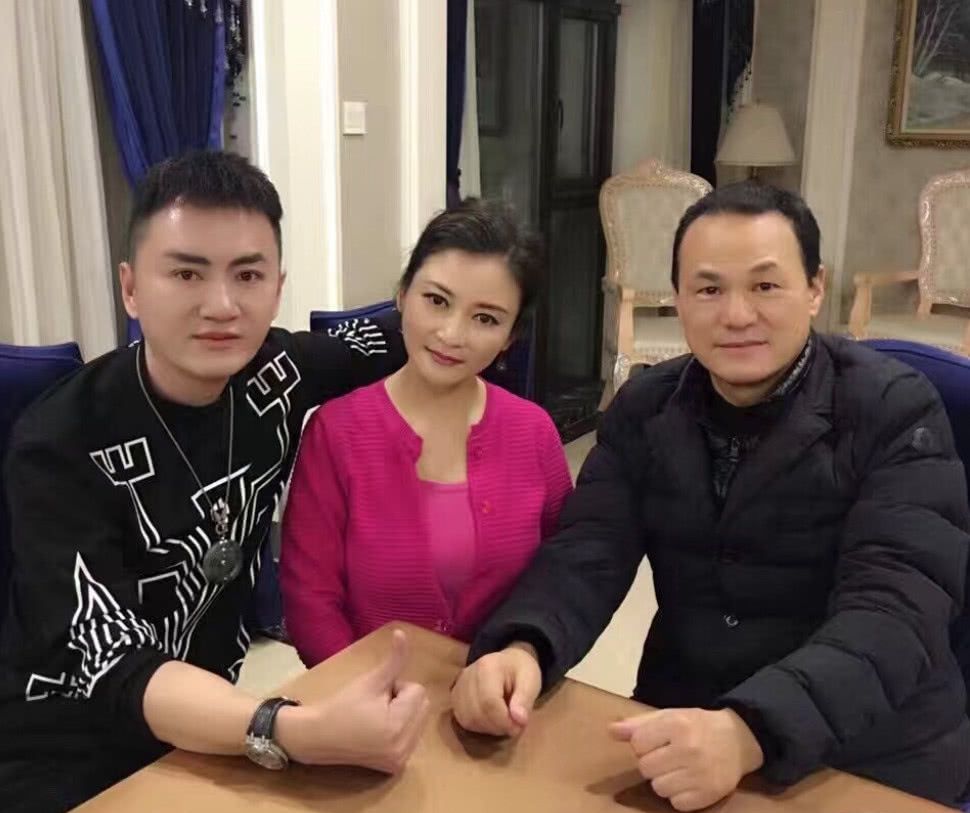 结果没想到一眼看中了年仅9岁的小女孩尹旎,此后张行便一直帮助尹旎