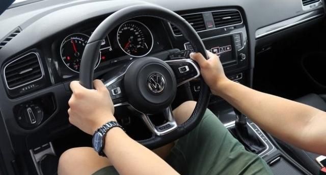 开手动挡汽车,要想成为老司机,这3个驾驶技巧最好都会!