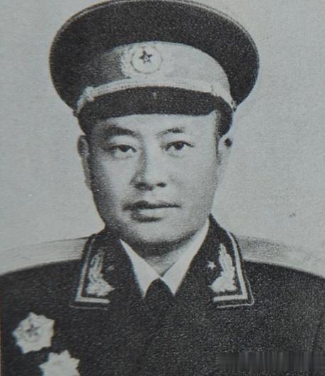 这个孩子13岁时瞒着父母参加了红军,再归来已是开国少将!