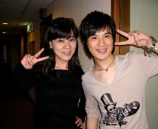 先是老公离婚,后是女儿自杀儿子车祸,今58岁重新归来出片|龙千玉|自杀