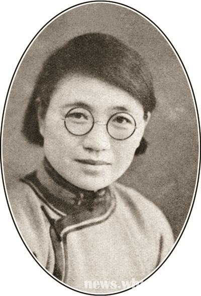 她是与冰心齐名的民国女作家,将"骂鲁迅"作为后半生事业