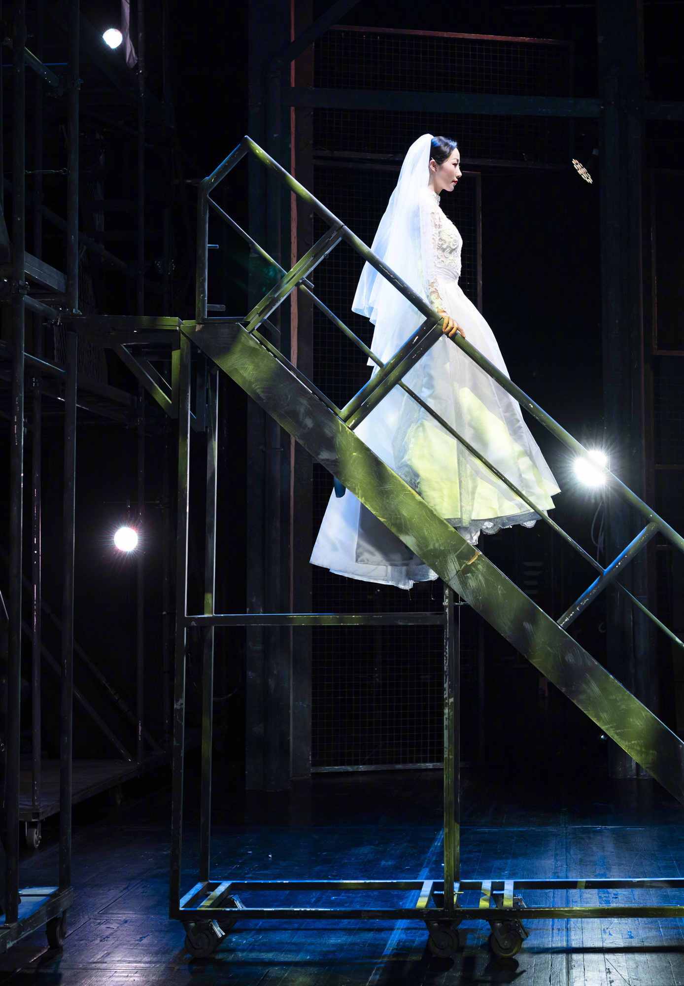 韩雪倾情演绎《白夜行》回馈家乡 "唐泽雪穗"气场全开