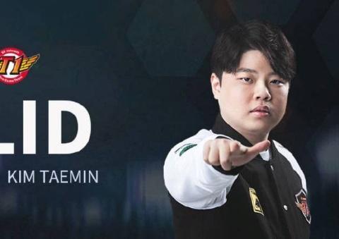 skt晒定妆照, 黑白队服吸引眼球, khan表情呆萌