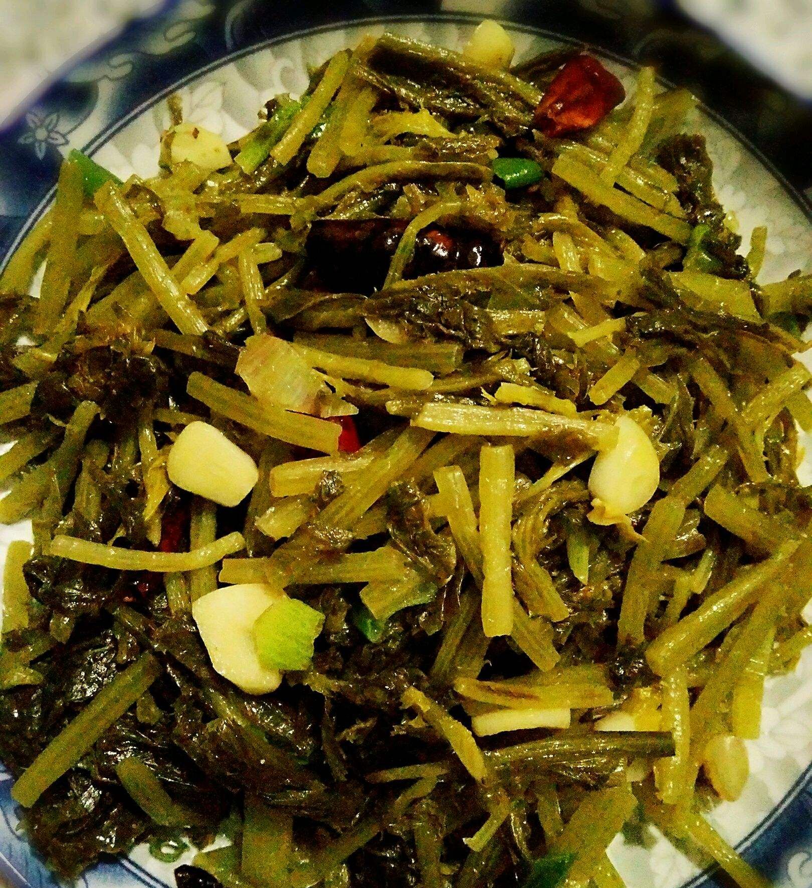 东北人最稀罕的10大"咸菜",年年都得腌点儿,要不然没啥吃!