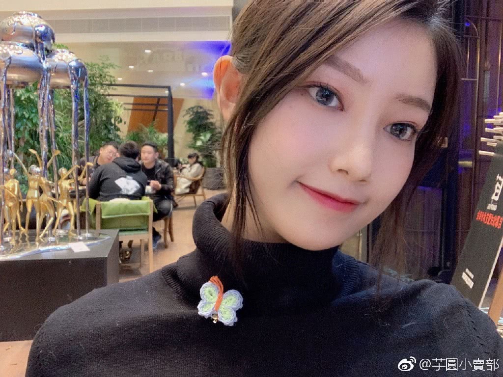 mlxg女友又晒一波美照,两人的合照更是盛世美颜!