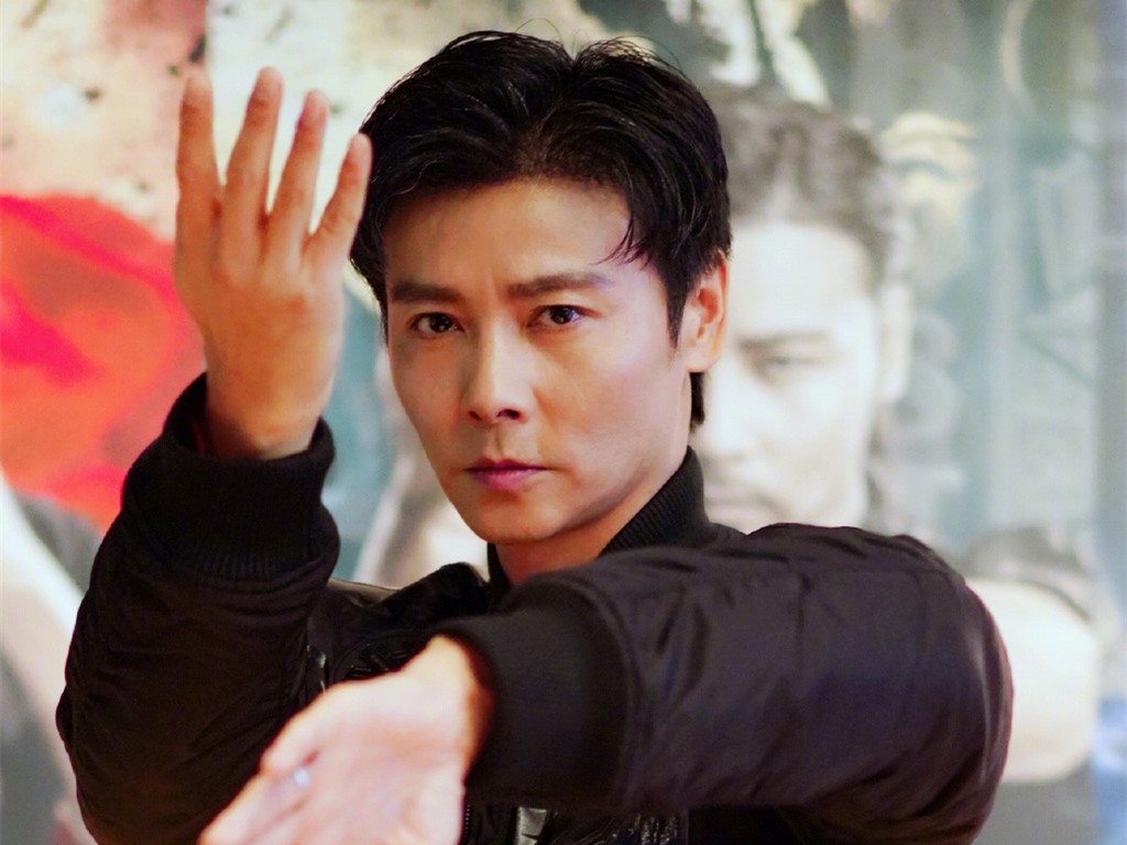 张晋回家后就被老婆"拳打脚踢",场面好搞笑