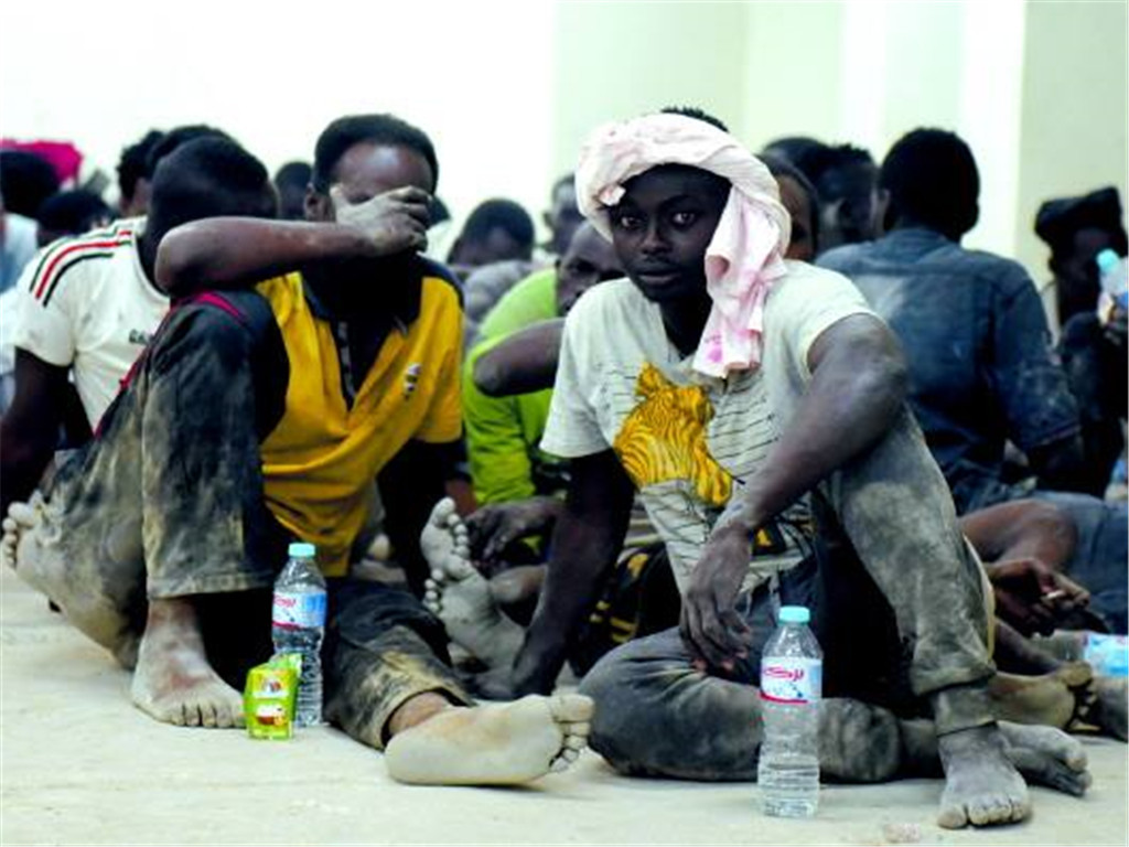 大量中东难民涌入,欧洲关闭通道,网友提出:让美国来接收