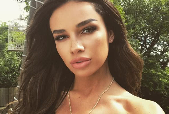 第五位:阿里女朋友鲁比梅伊足球是全世界最受欢迎的赛事,汇集了各种