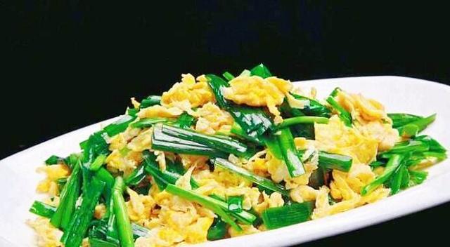 韭菜炒鸡蛋的做法味道很鲜美营养还丰富尤其对男人有好处